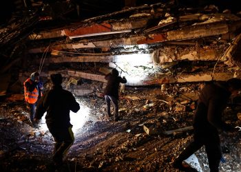 Se eleva la cifra de muertos en Turquía y Siria por sismo