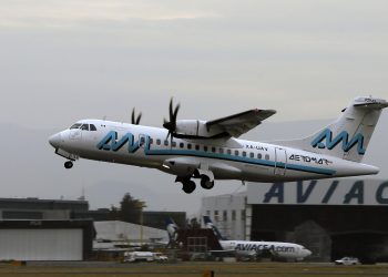 Aeromar cesa operaciones por problemas financieros