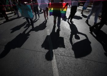 Decenas de personas marchan para exigir justicia por trans asesinada