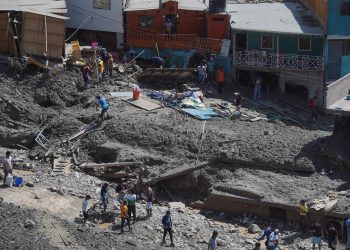 Suman 18 personas fallecidas por aludes en Perú