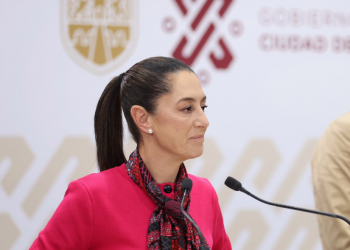 Tras pintas en su contra por tragedias en el Metro, Sheinbaum denuncia campaña negra en su contra