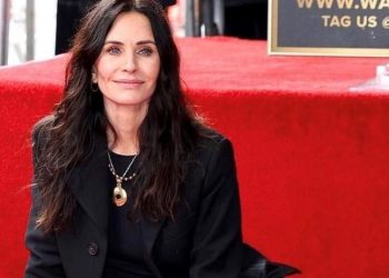 Courteney Cox desvela su estrella en el Paseo de la Fama de Hollywood