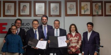 El CCE e IASE firman convenio de colaboración