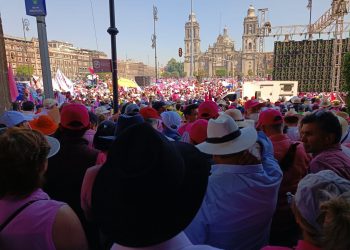 “No somos acarreados”, esto opinan los ciudadanos que participan en la Concentración Mi voto no se toca