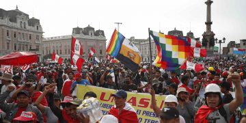Perú registra nueva movilización contra el Gobierno de Boluarte