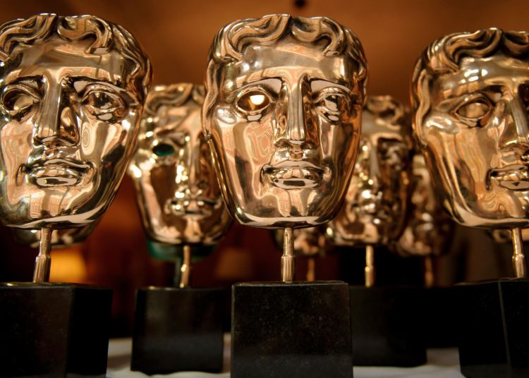 DT68T8 Final preparations are made to BAFTA awards prior to the 2014 British Academy of Film and Television Arts.