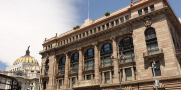 Banxico recorta por segunda vez la tasa de interés en 25 puntos hasta el 6,5 %