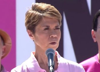 Estamos listos para impedir un golpe a la Constitución: Beatriz Pagés, oradora en la concentración Mi voto no se toca