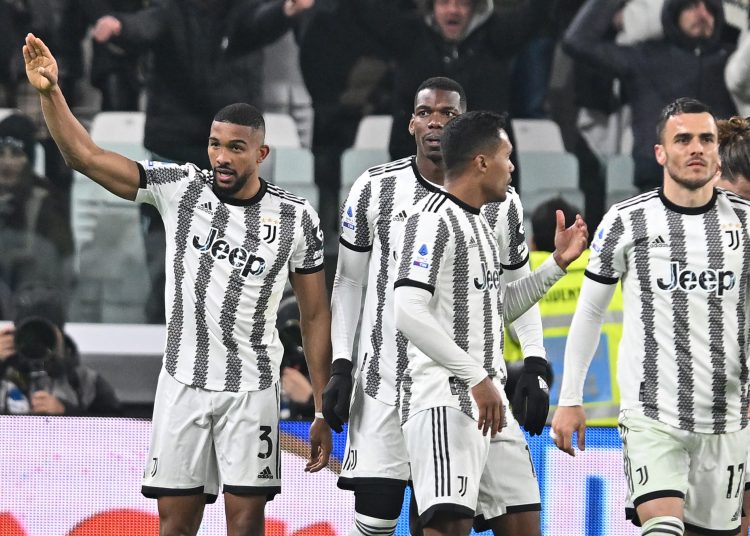 Turin (Italy), 28/02/2023.- Juventus' Gleison Bremer (L) jubilates after scoring the 3-2 lead during the Italian Serie A soccer match Juventus FC vs Torino FC at the Allianz Stadium in Turin, Italy, 28 February 2023, (Italia) EFE/EPA/ALESSANDRO DI MARCO