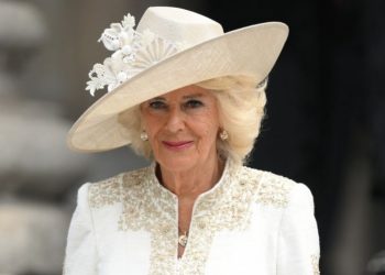 La reina consorte Camila da positivo a COVID 19