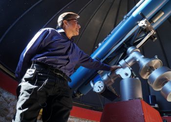 Este ingeniero mexicano ha participado en misiones de la NASA desde hace 20 años