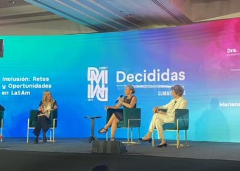 Se realiza el evento Decididas Mujeres Invirtiendo Summit 2023