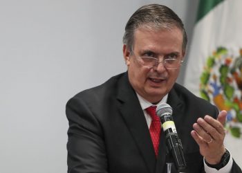 Se valora la demanda contra el abogado de Genaro García Luna: Ebrard