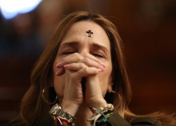 Inicia la cuaresma: Miles de católicos mexicanos acuden a la imposición de ceniza