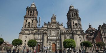 Iglesia católica pide atender a niños que quedaron huérfanos por la pandemia
