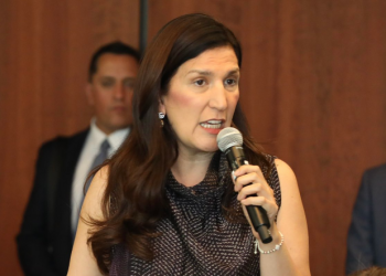 Demandan senadoras de oposición que ante el nuevo plagio de Yasmín Esquivel, se separe del cargo