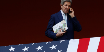 John Kerry prepara nueva visita a México para proyectos de energía eólica