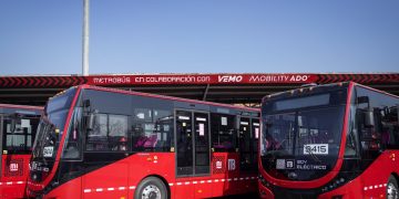 Sheinbaum supervisa obras en la Línea 3 del Metrobús