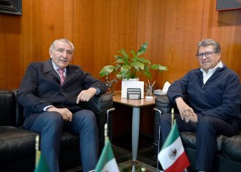 Monreal recibe a Adán Augusto López en el Senado, para dialogar sobre agenda legislativa pendiente