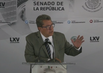Se resigna Monreal a que candidato presidencial de Morena se defina por encuesta,