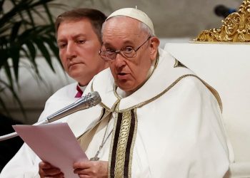 La criminalización de los homosexuales es una injusticia y un pecado, asegura el Papa Francisco