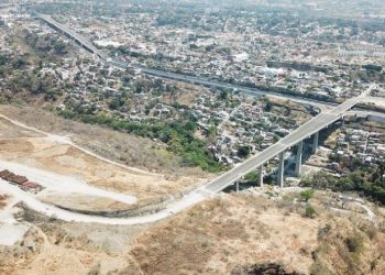AMLO anuncia que se terminará la construcción del puente fantasma en Temixco