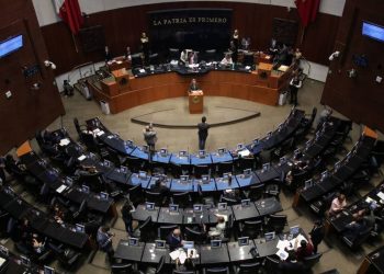 Impone Morena su mayoría y aprueba sin cambios la Ley de Protección del Espacio Aéreo que le da el control a los militares por encima de la autoridad civil