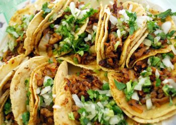¡Orgullo mexicano! Los tacos entre las mejores comidas callejeras del mundo
