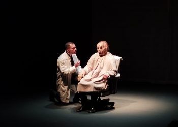 En el teatro de las Artes del CENART, se presenta la puesta en escena de El Hombre Elefante