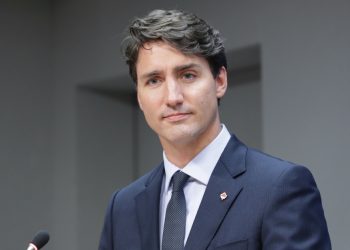 Trudeau informa que equipos canadienses buscan en Yukon los restos del objeto derribado