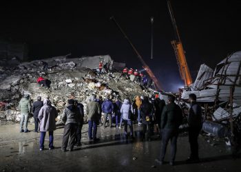 Más de 3,600 muertos dejan los sismos en Turquía y Siria