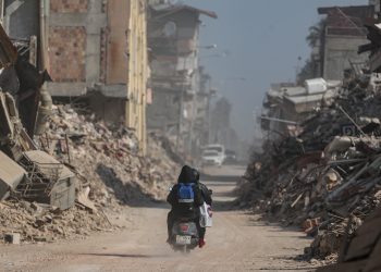 El número de víctimas del terremoto en Turquía supera ya las 43,500