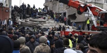 Banco Mundial estima en 34,000 millones los daños en Turquía por el terremoto
