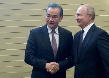 Putin recibe a Wang para conocer la iniciativa de paz china para Ucrania
