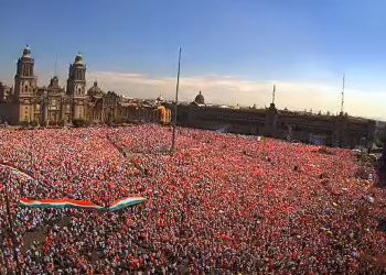 Este domingo observamos tanto a políticos como ciudadanos manifestarse contra de una reforma políticamente innecesaria