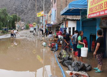 Fuertes lluvias causan 50 muertes y 8 mil damnificados en Perú
