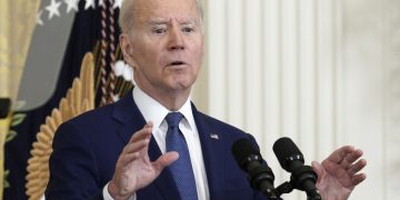 Biden envía mensaje de tranquilidad al sistema bancario
