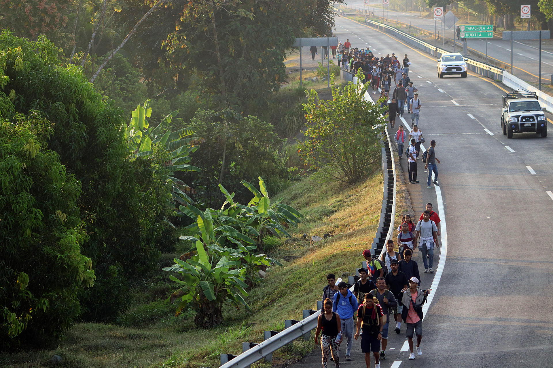 Avanza la primera caravana del a o con miles de migrantes