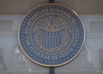 La Reserva Federal de Estados Unidos prestó USD 300 mil millones en fondos de emergencia para evitar una crisis en los bancos