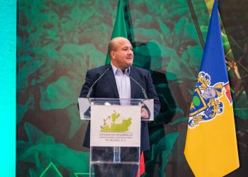 Hospitalizan al gobernador de Jalisco, Enrique Alfaro