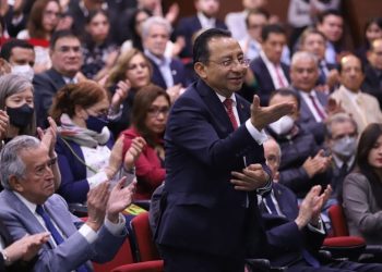 Rafael Guerra asiste a informe de la Facultad de Derecho de la UNAM