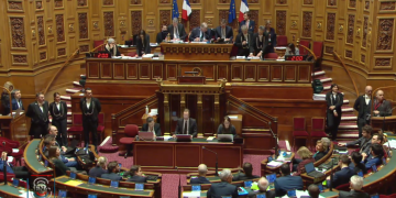Francia aprueba el polémico proyecto de reforma de las pensiones