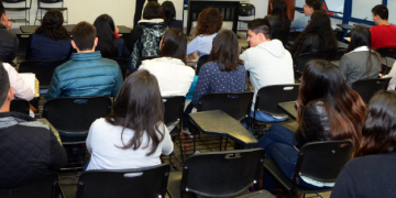 Necesario adoptar protocolo contra acoso sexual en planteles de educación media y superior: Conavim