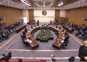 Con todo inicia la batalla jurídica contra la Reforma Electoral; Lorenzo Córdova