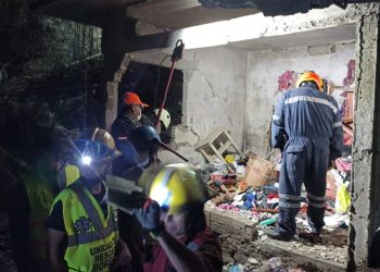 Daña explosión de pólvora 20 casas en Totolapan