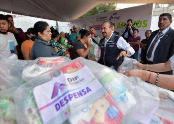 Entregan 7 mil 100 despensas en Atizapán de Zaragoza