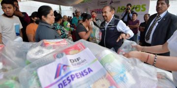 Entregan 7 mil 100 despensas en Atizapán de Zaragoza