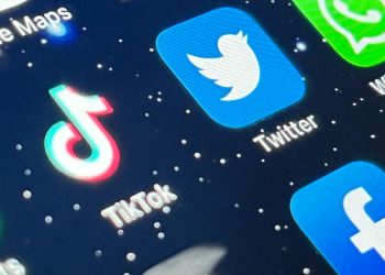 Red social advierte al Congreso de EU que vetarlo perjudicaría la economía