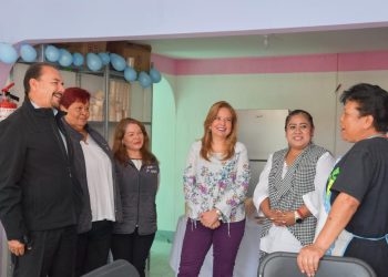 Pedro Rodríguez y Patricia Arévalo visitan comedores del DIF en Atizapán; van 270 mil comidas servidas