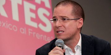 México requiere inversiones como Tesla y no una absurda refinería: Anaya